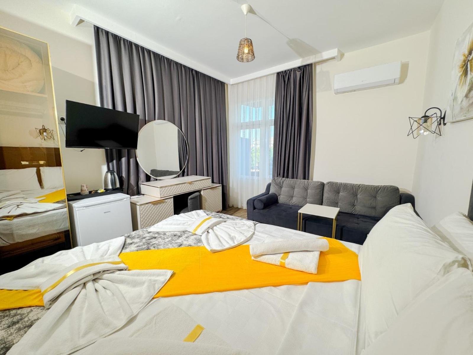 Hotel Alya *
